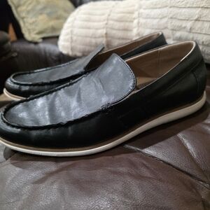 jf j.ferrar Black Leather Slip-On Loafers